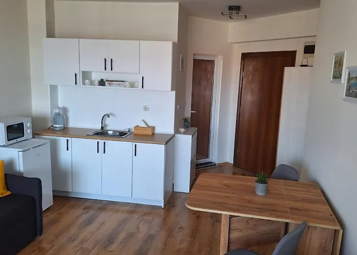 Apartment роял палм студио 99